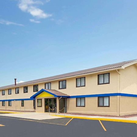 Days Inn By Wyndham Hornell Ny Extérieur photo