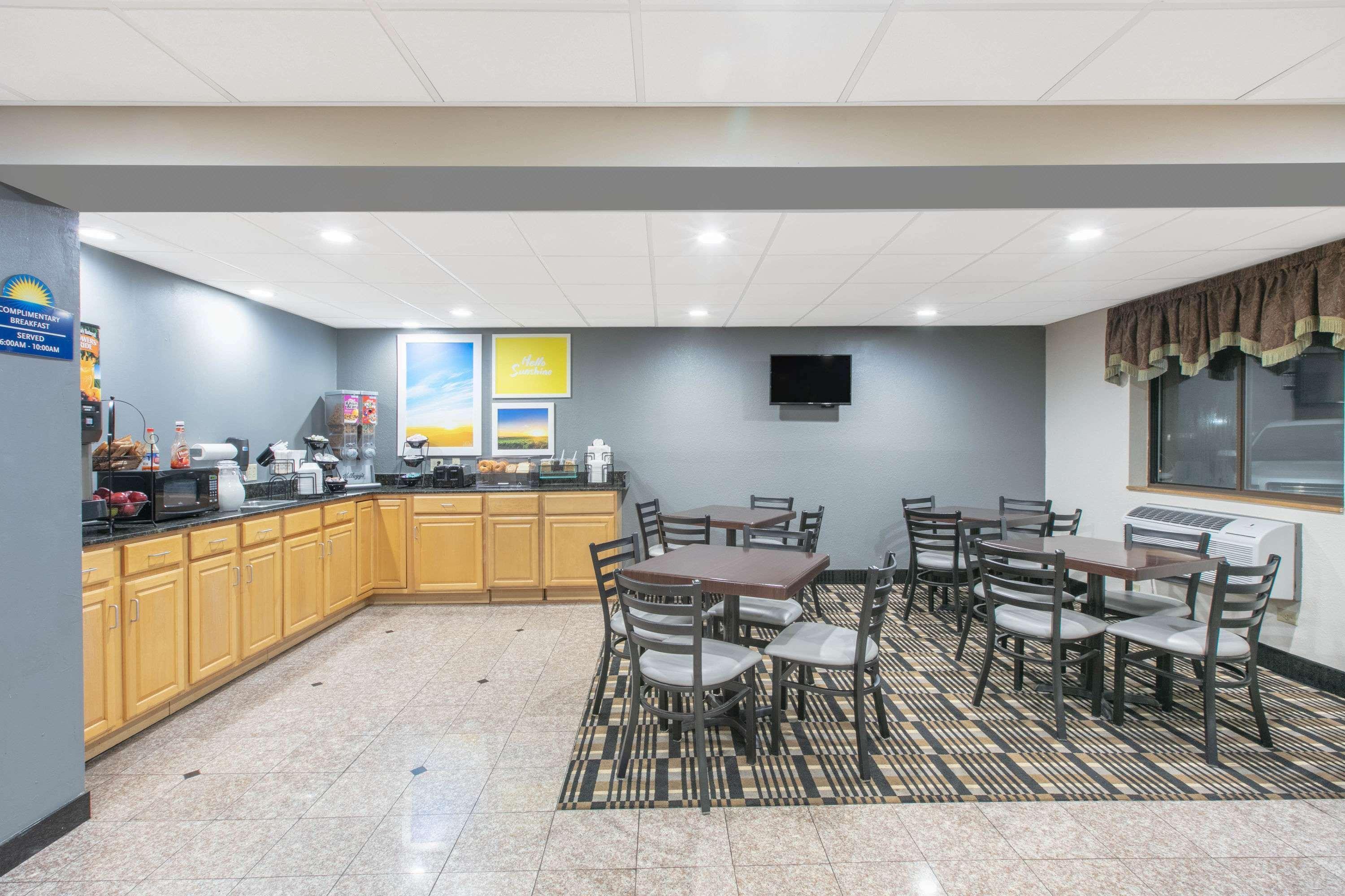 Days Inn By Wyndham Hornell Ny Extérieur photo