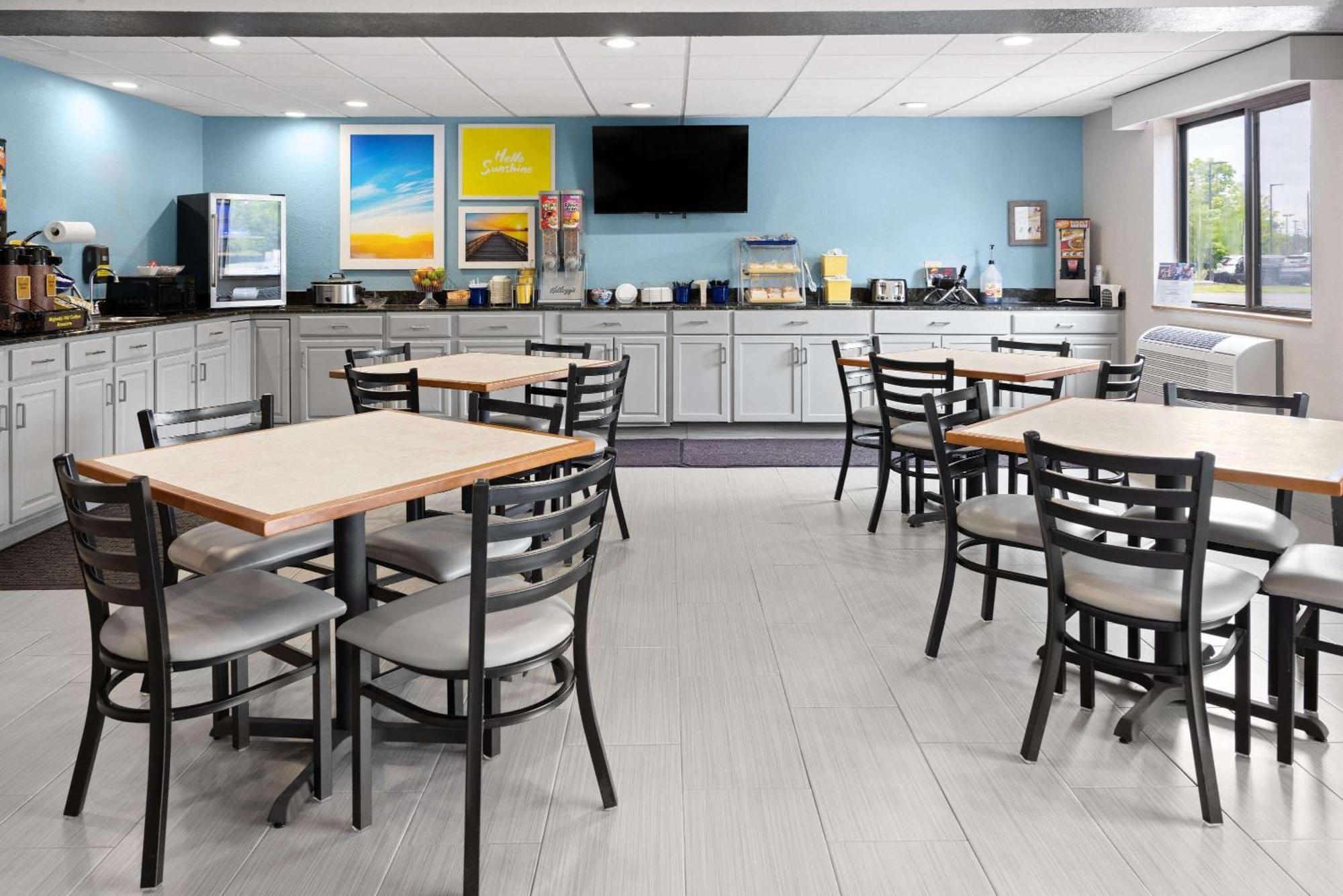 Days Inn By Wyndham Hornell Ny Extérieur photo