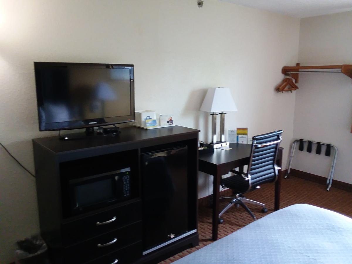 Days Inn By Wyndham Hornell Ny Extérieur photo