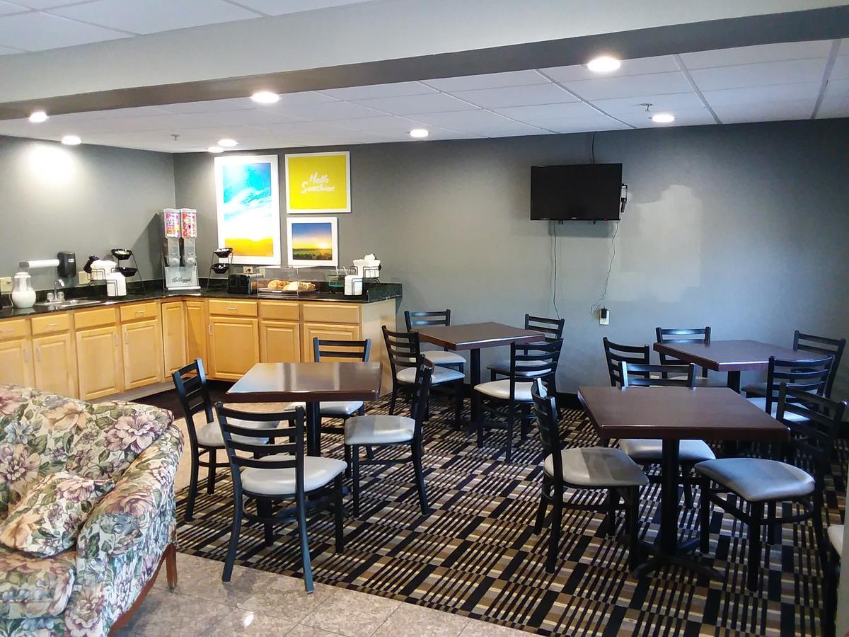 Days Inn By Wyndham Hornell Ny Extérieur photo